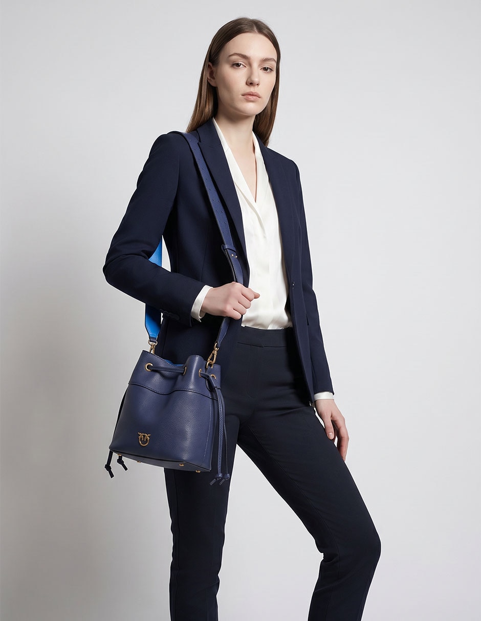 Bolsa bucket de piel para mujer 4