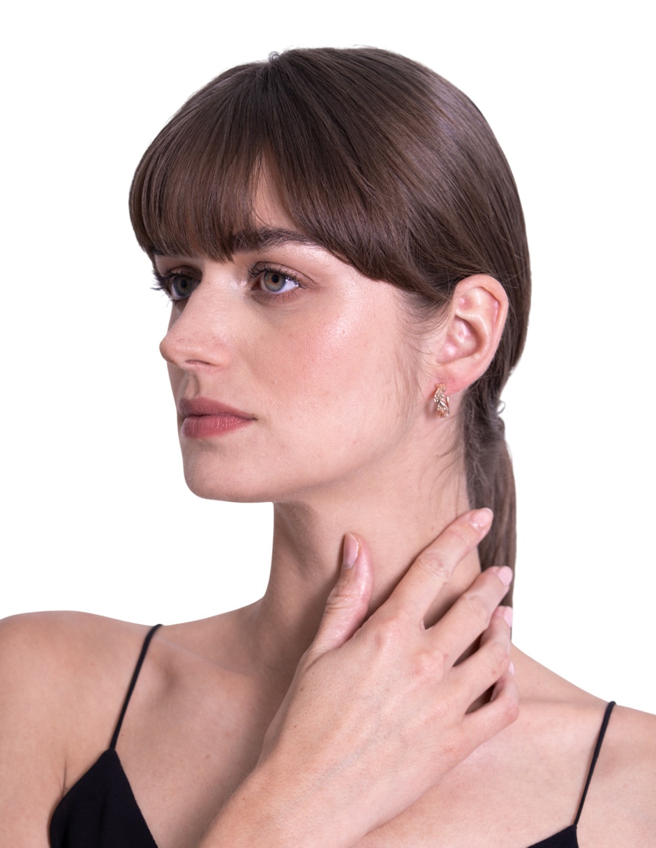 Aretes de mariposa con acabado baño de oro rosa 4