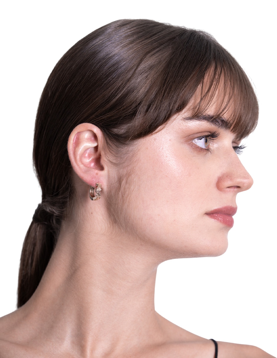 Aretes de mariposa con acabado baño de oro 4