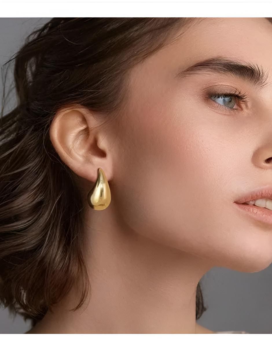 Aretes de gota con acabado brillante 3