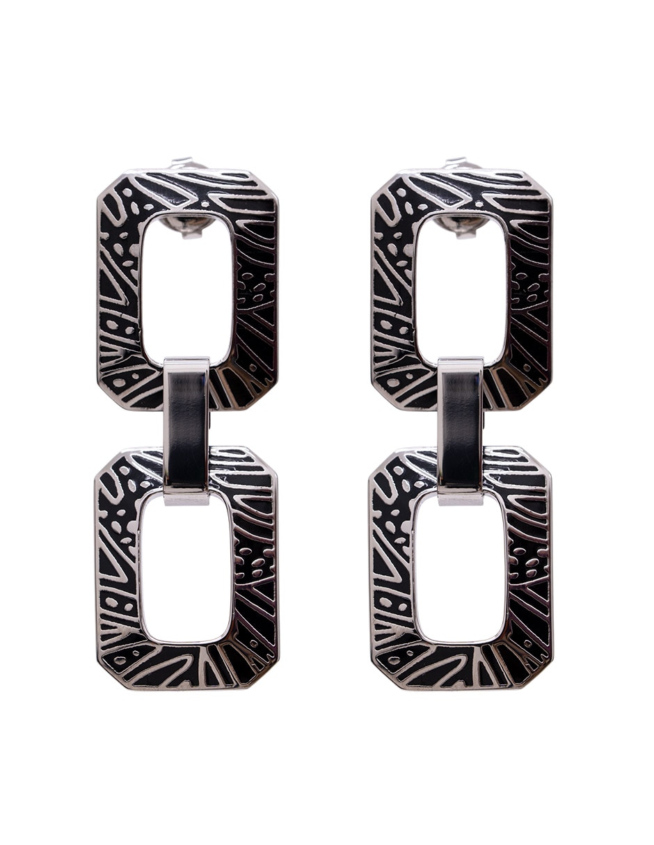 Aretes ovalados Mariposa con acabado esmaltado