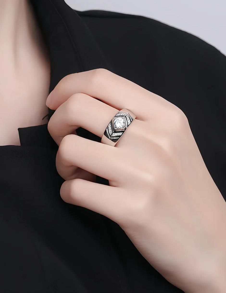 Anillo belug circonita