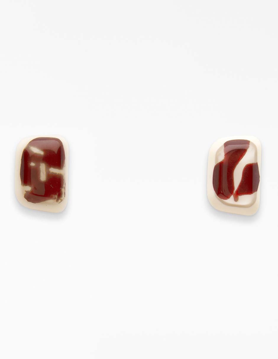 Aretes cortos con acabado pulido 1