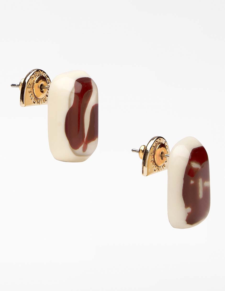 Aretes cortos con acabado pulido 4