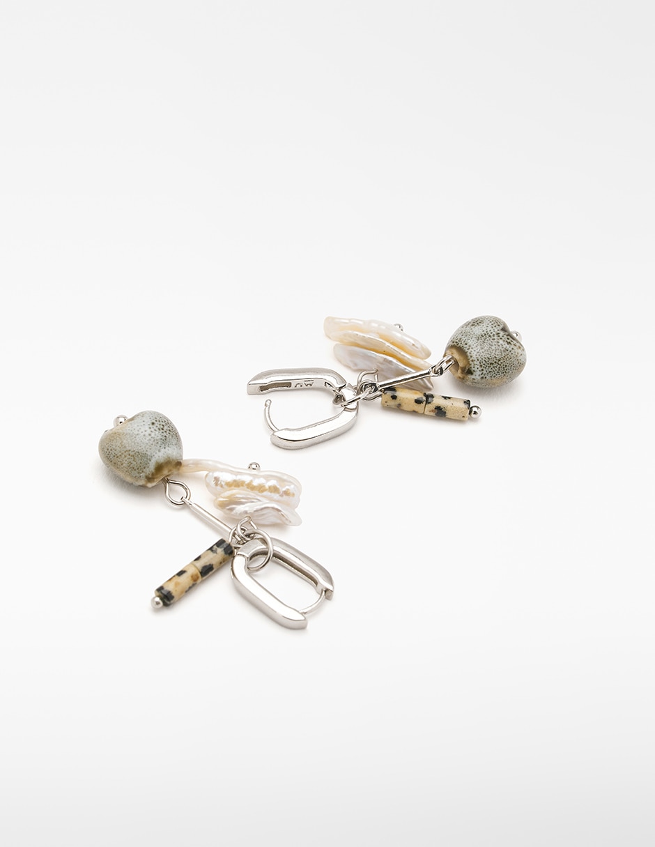 Aretes cortos