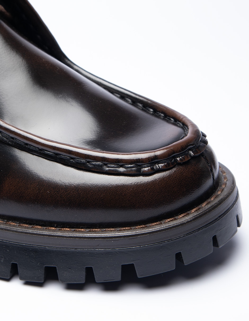 Zapato de piel para mujer