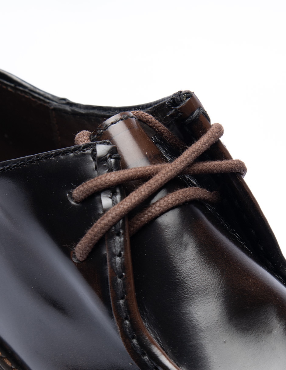 Zapato de piel para mujer